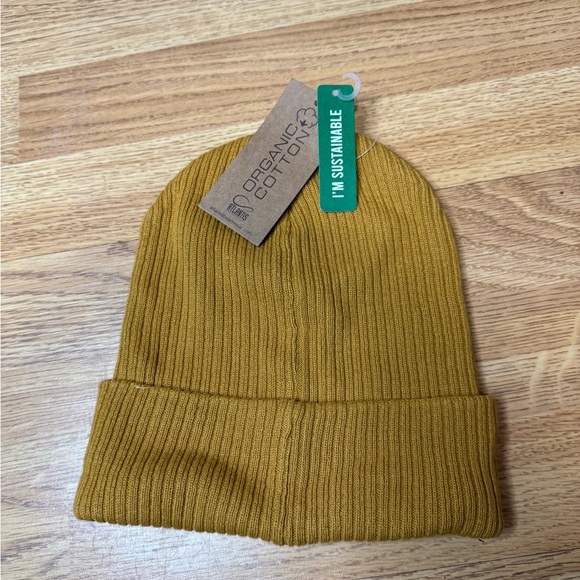 Nature's Fynd Beanie - Picture 2 of 2